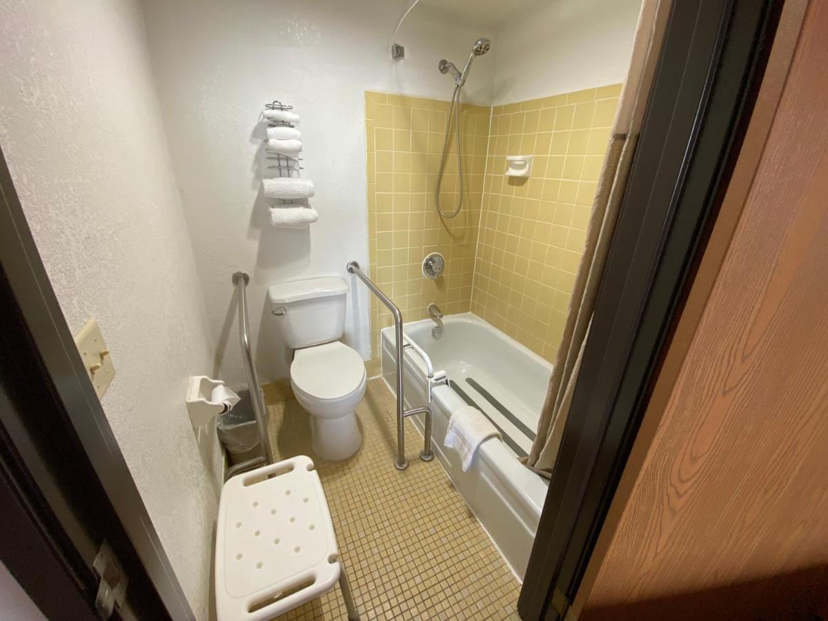 Reliance Inn Wausau Bagian luar foto