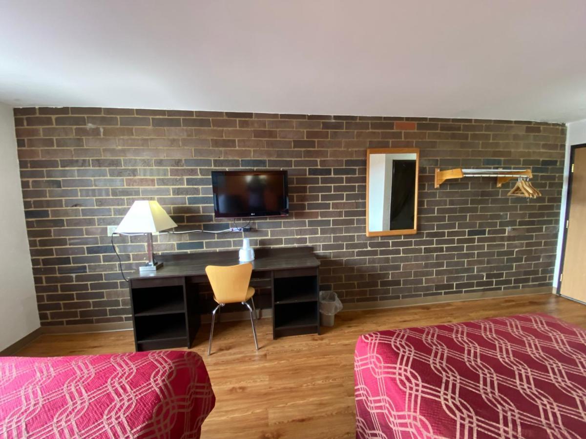Reliance Inn Wausau Bagian luar foto