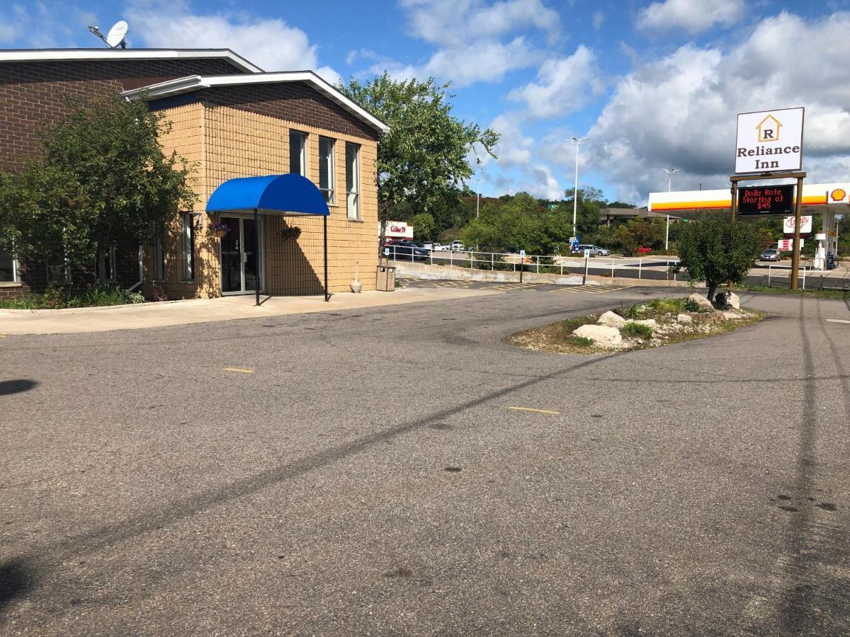 Reliance Inn Wausau Bagian luar foto