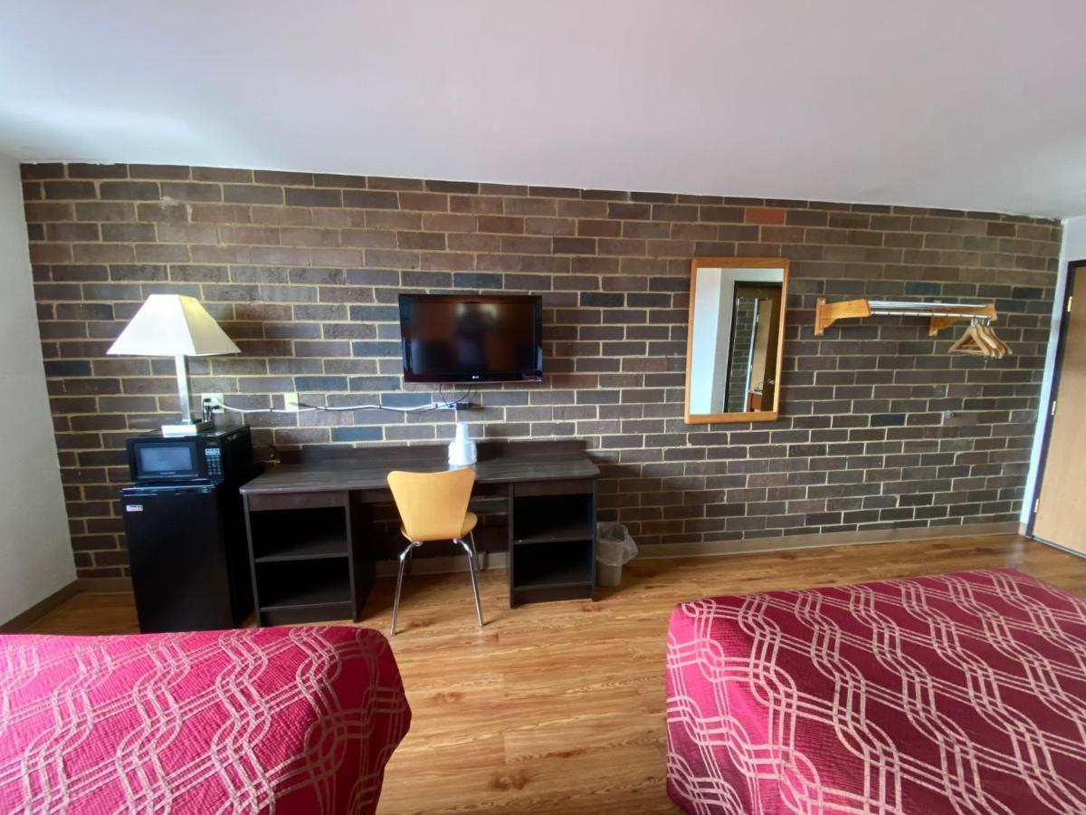 Reliance Inn Wausau Bagian luar foto