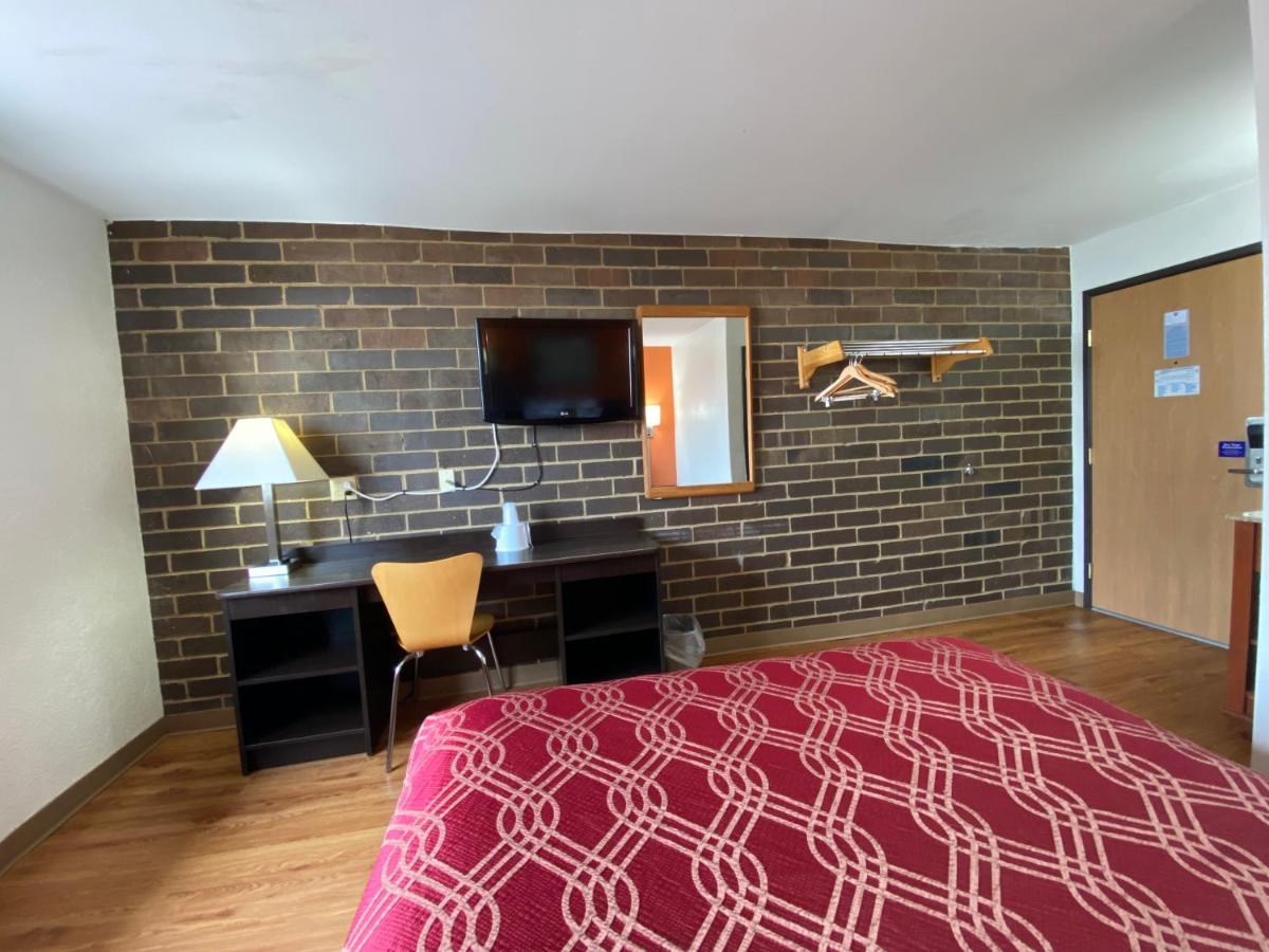 Reliance Inn Wausau Bagian luar foto