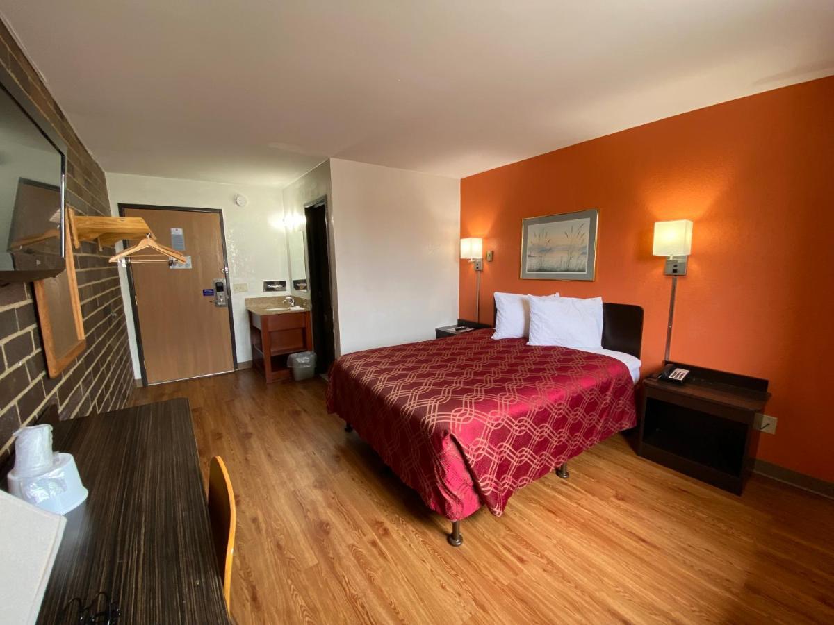 Reliance Inn Wausau Bagian luar foto