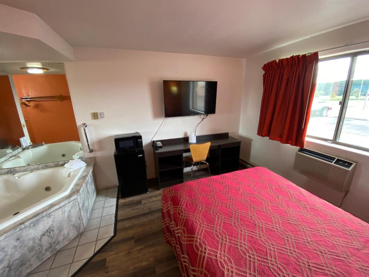 Reliance Inn Wausau Bagian luar foto